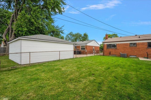 15650 Flanagan Street, Roseville, MI 48066