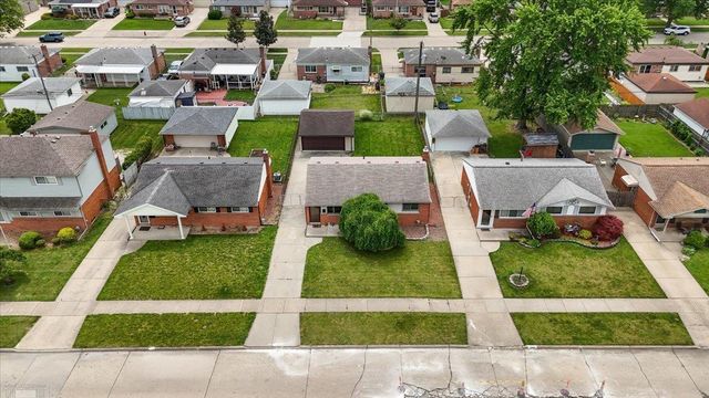 15650 Flanagan Street, Roseville, MI 48066