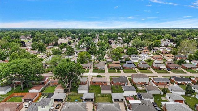 15650 Flanagan Street, Roseville, MI 48066