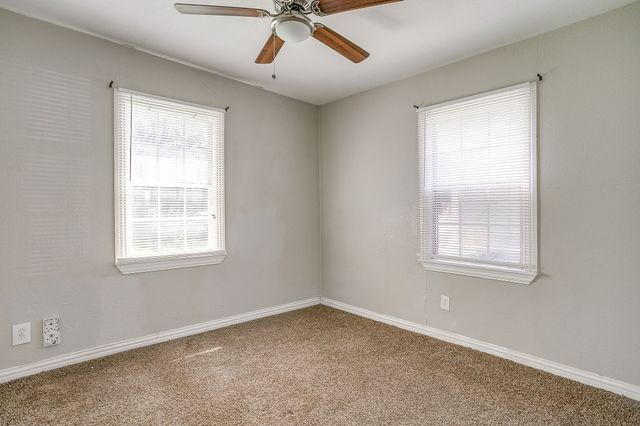 822 Ronald Street, White Settlement, TX 76108