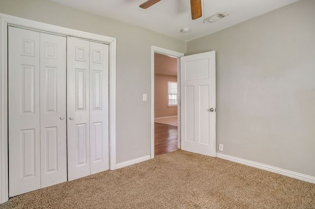 822 Ronald Street, White Settlement, TX 76108