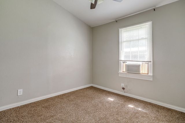 822 Ronald Street, White Settlement, TX 76108