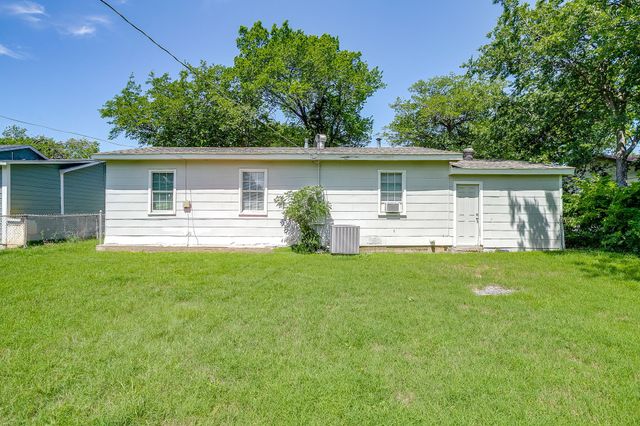 822 Ronald Street, White Settlement, TX 76108