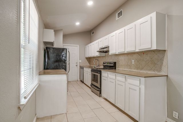 822 Ronald Street, White Settlement, TX 76108