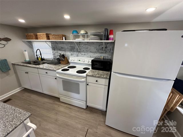 160 Cardinal Drive, New London, NC 28127