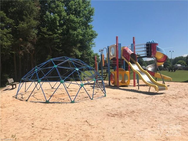 160 Cardinal Drive, New London, NC 28127