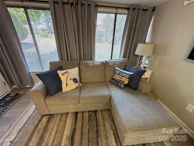 160 Cardinal Drive, New London, NC 28127