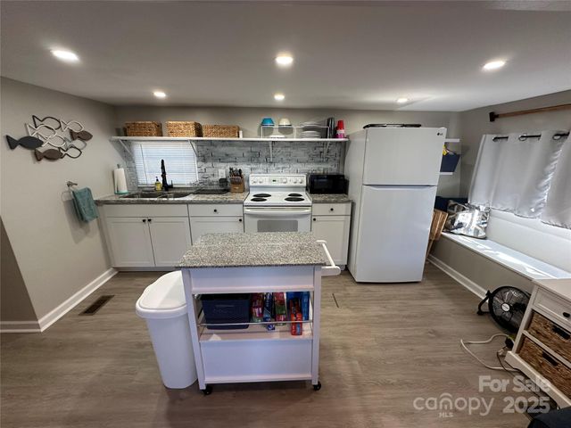 160 Cardinal Drive, New London, NC 28127