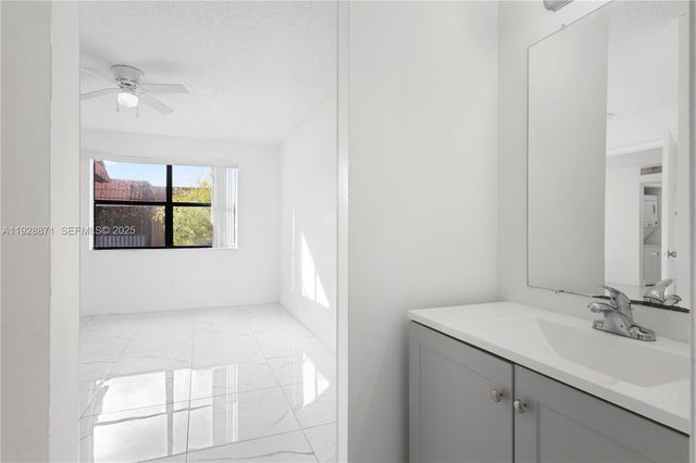 6580 W 27th Ct 58-21, Hialeah, FL 33016