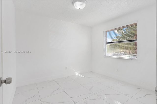 6580 W 27th Ct 58-21, Hialeah, FL 33016