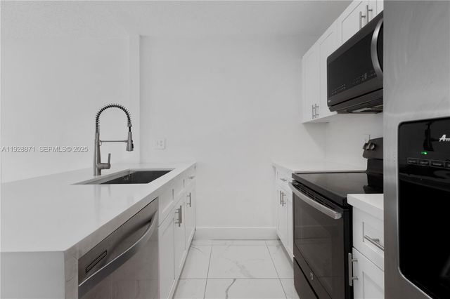 6580 W 27th Ct 58-21, Hialeah, FL 33016