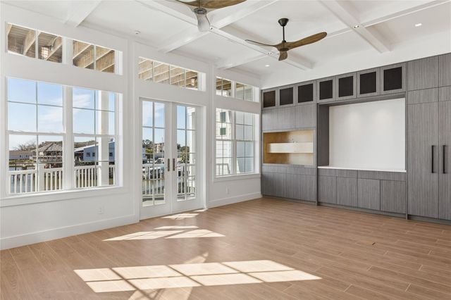 2443 Lakewood Pointe, Seabrook, TX 77586