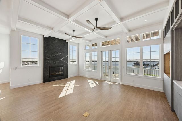 2443 Lakewood Pointe, Seabrook, TX 77586