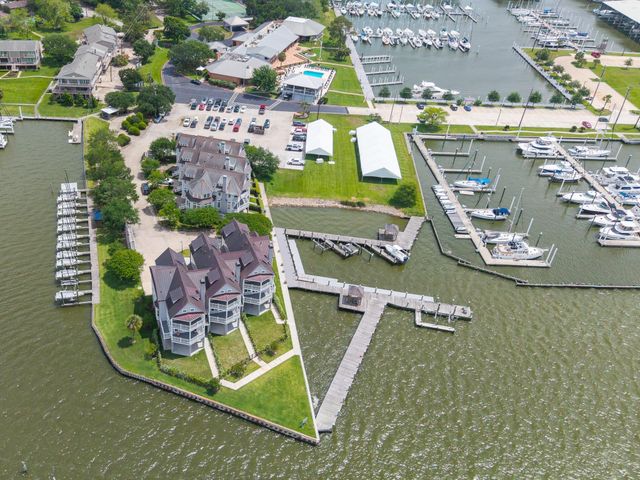 2443 Lakewood Pointe, Seabrook, TX 77586