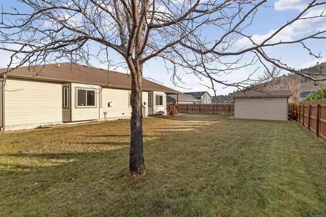 8771 STEAMBOAT LN, Summerset, SD 57769