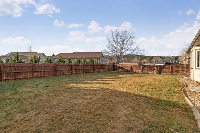 8771 STEAMBOAT LN, Summerset, SD 57769