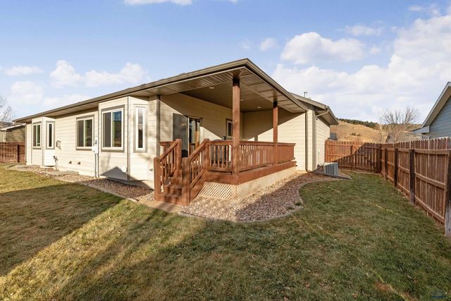 8771 STEAMBOAT LN, Summerset, SD 57769