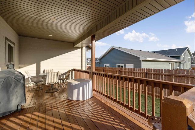 8771 STEAMBOAT LN, Summerset, SD 57769