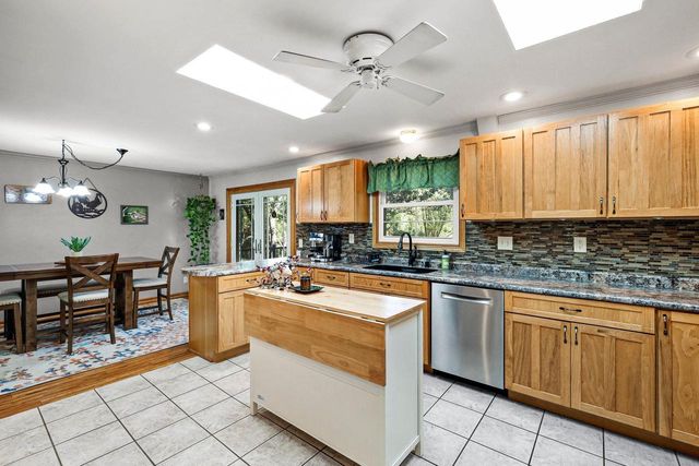 6156 Barman Road, Waunakee, WI 53597