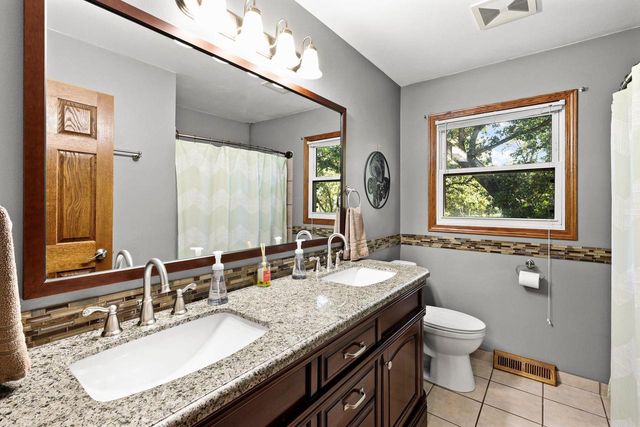 6156 Barman Road, Waunakee, WI 53597