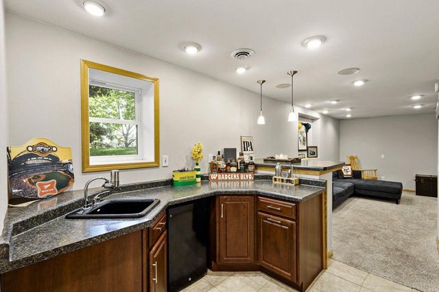 6156 Barman Road, Waunakee, WI 53597