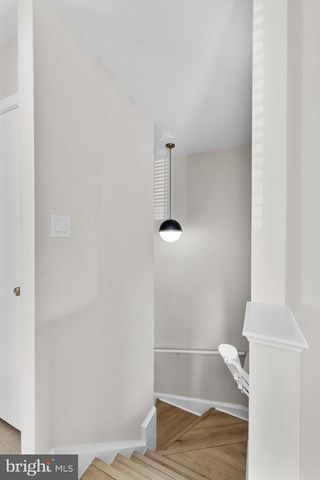 2699 CENTENNIAL CT, Alexandria, VA 22311