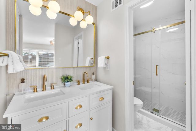 2699 CENTENNIAL CT, Alexandria, VA 22311