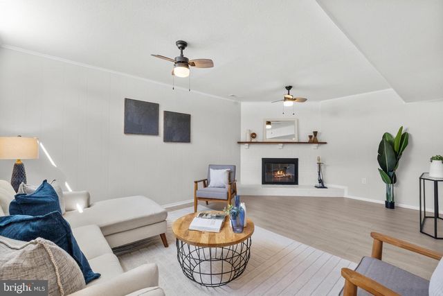 2699 CENTENNIAL CT, Alexandria, VA 22311