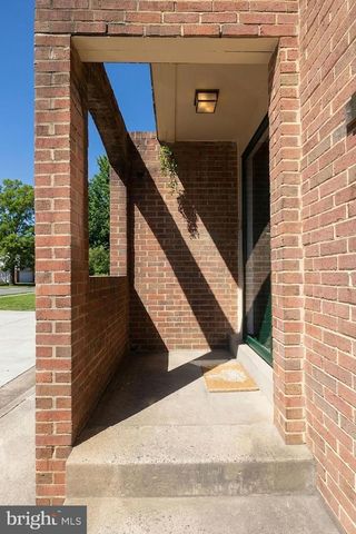 2699 CENTENNIAL CT, Alexandria, VA 22311