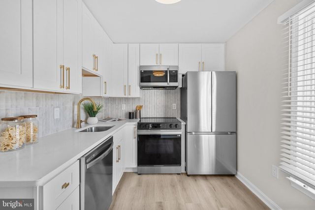 2699 CENTENNIAL CT, Alexandria, VA 22311