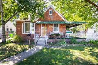 15604 Nicolai Avenue, Eastpointe, MI 48021
