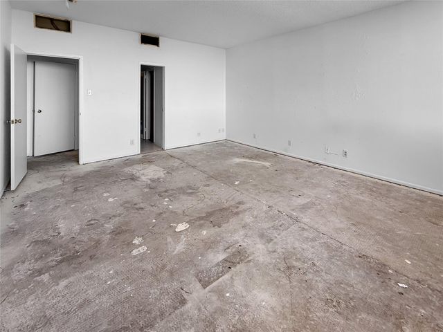 6335 W Northwest Highway 1815, Dallas, TX 75225