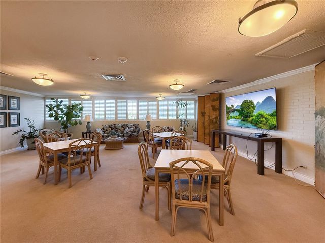 6335 W Northwest Highway 1815, Dallas, TX 75225