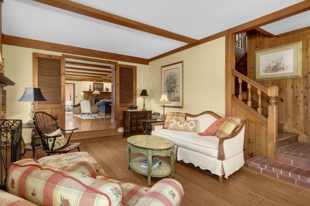 5420 Woodcrest Drive, Edina, MN 55424