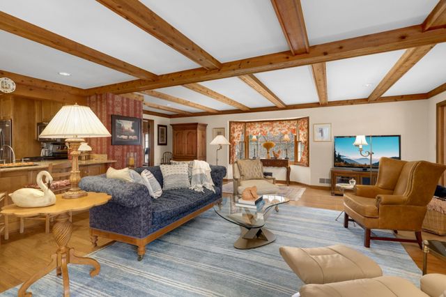 5420 Woodcrest Drive, Edina, MN 55424