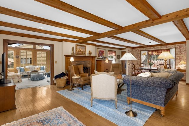 5420 Woodcrest Drive, Edina, MN 55424