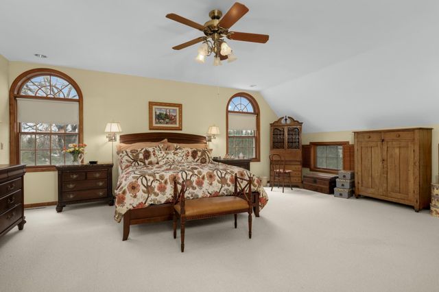 5420 Woodcrest Drive, Edina, MN 55424