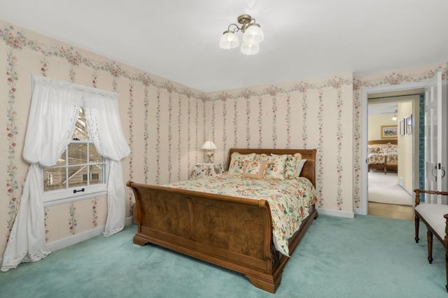 5420 Woodcrest Drive, Edina, MN 55424