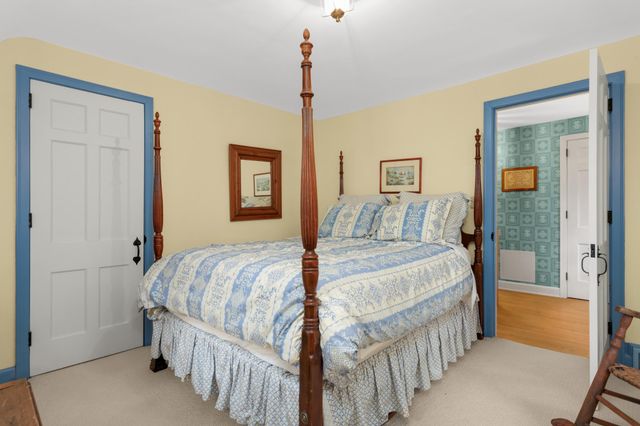 5420 Woodcrest Drive, Edina, MN 55424