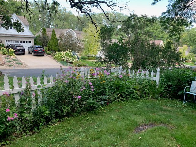 5420 Woodcrest Drive, Edina, MN 55424