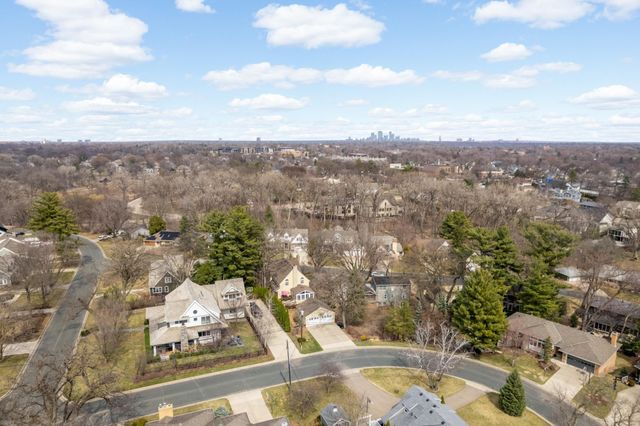 5420 Woodcrest Drive, Edina, MN 55424