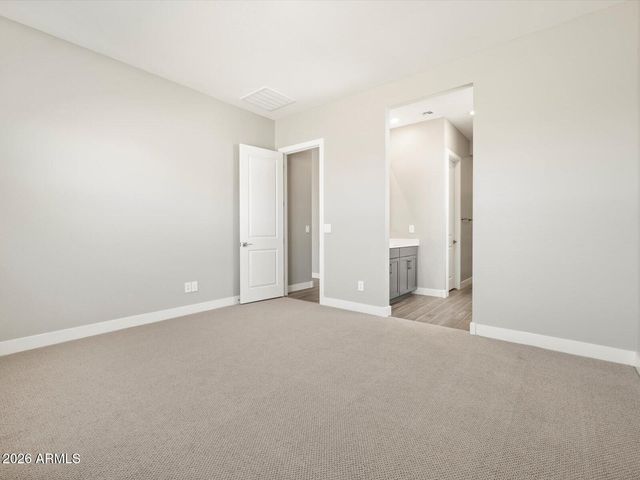 17677 W COLLEGE Drive, Goodyear, AZ 85395