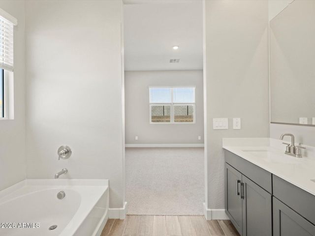 17677 W COLLEGE Drive, Goodyear, AZ 85395