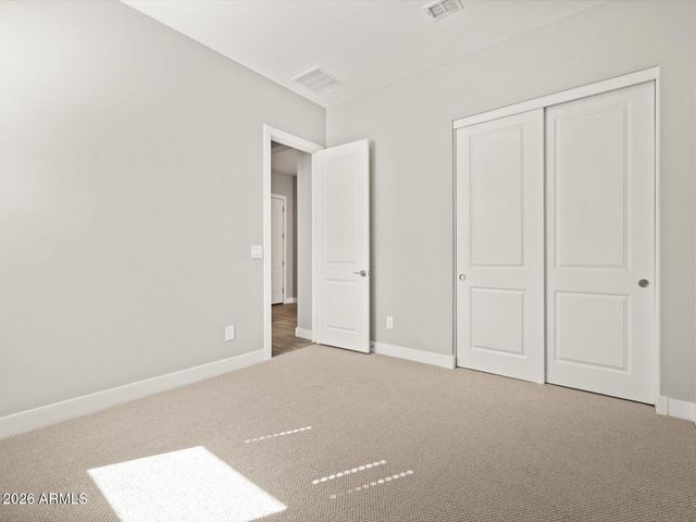17677 W COLLEGE Drive, Goodyear, AZ 85395