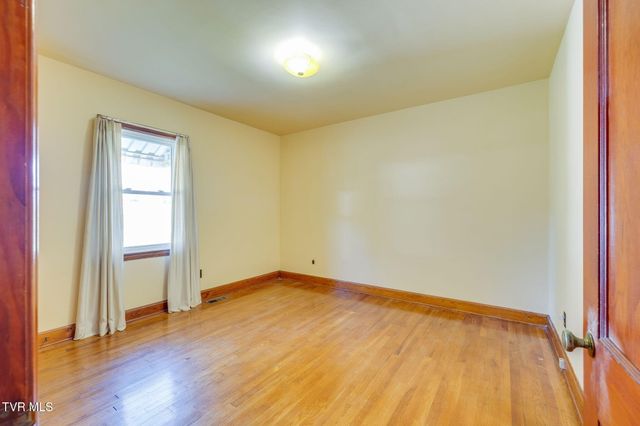 1305 Frank Street, Kingsport, TN 37665
