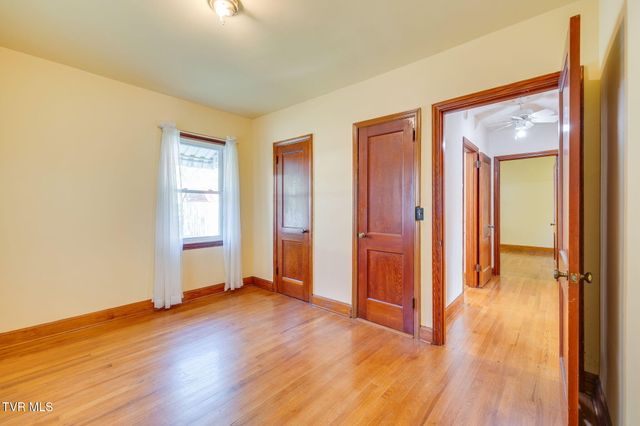 1305 Frank Street, Kingsport, TN 37665