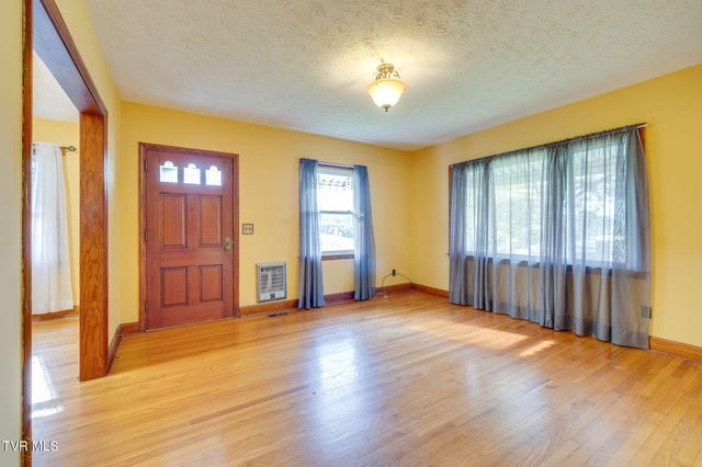 1305 Frank Street, Kingsport, TN 37665