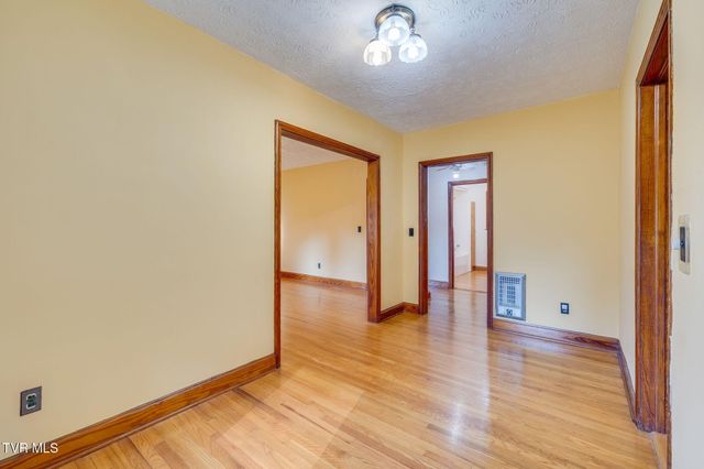 1305 Frank Street, Kingsport, TN 37665