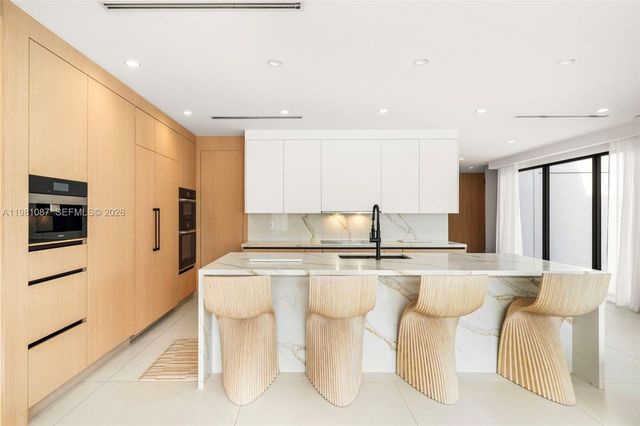 710 S Shore Dr, Miami Beach, FL 33141