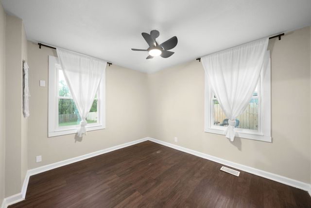 37 Maple St, Clarksville, TN 37042